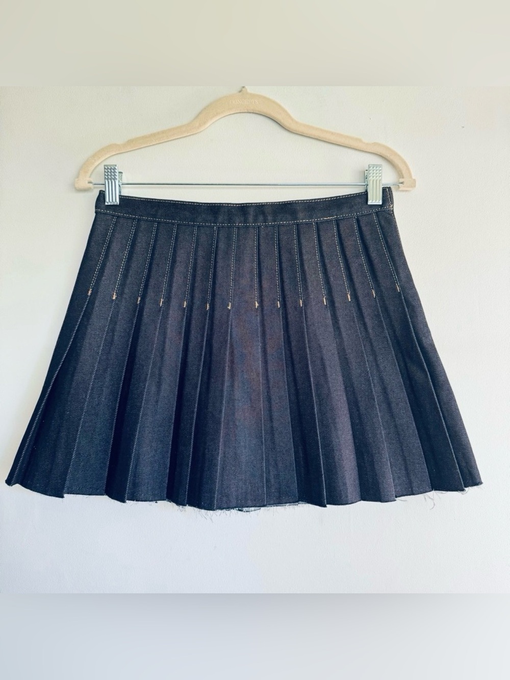 Topshop ASOS Pleated Denim Mini Skirt Raw Indigo Structured Size 4 Size 6 NWT‎